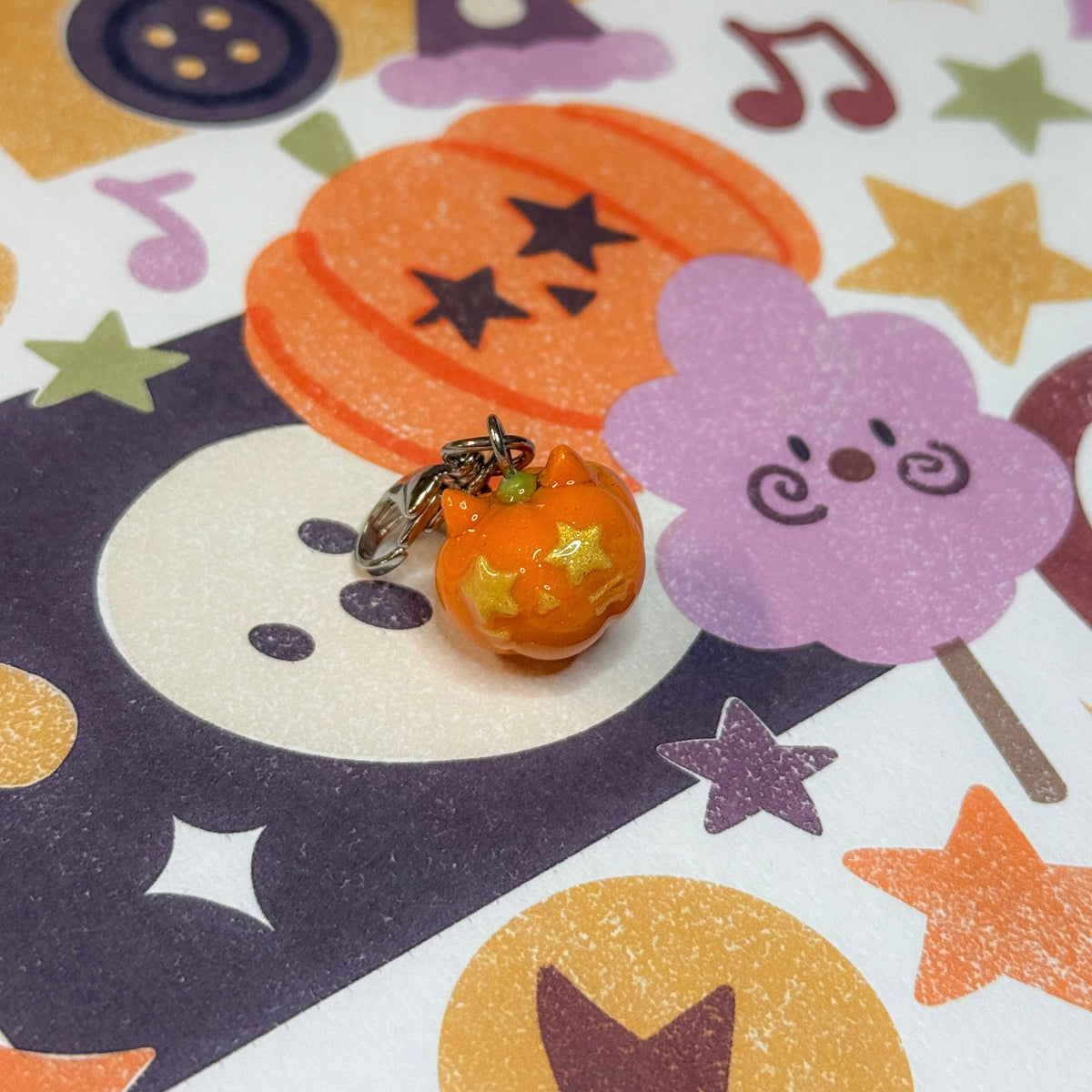 Pumpkin Cat Mini Charm