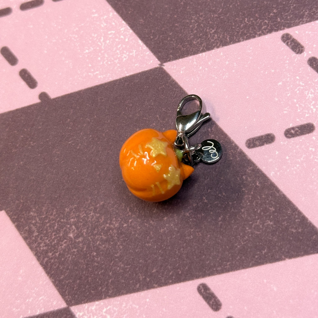 Pumpkin Cat Mini Charm